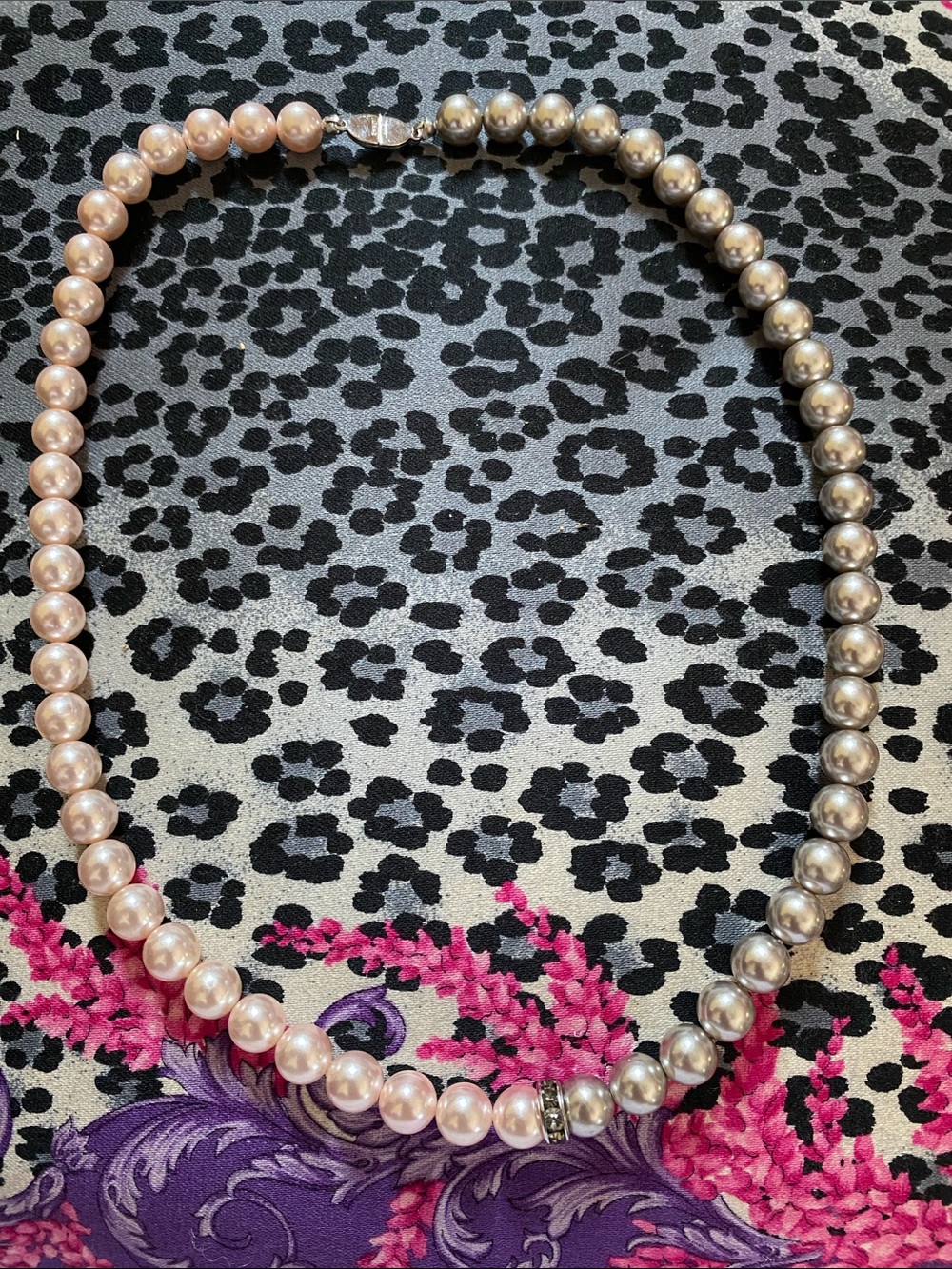 Monet Stamped Rare Creamy Pink Gray Pearl Crystal Necklace Excellent Condition